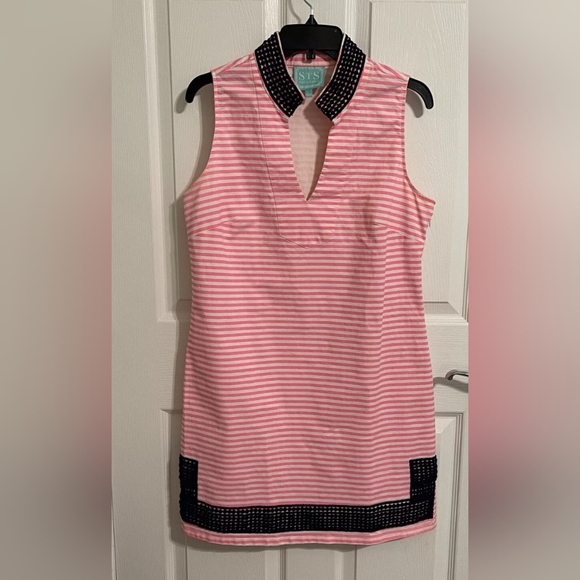 Sail To Sable Pink & white Sleeveless Classic Tunic Dress with Navy Embroidery. - Picture 4 of 9